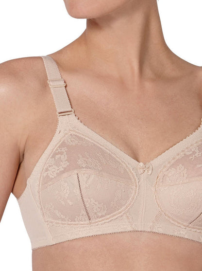 TRIUMPH DOREEN BRA - World Most Famous Bra on Sale up to 50% OFF- Doreen by Triumph Singapore IMPORT